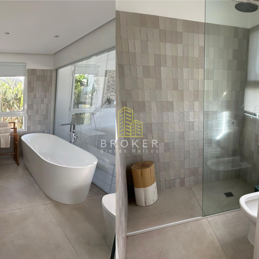 Casa ID.8996/Alquiler_de_casa_en_El_Quijote_barrio_privado_La_Barra - Alquiler de casa en El Quijote barrio privado La Barra