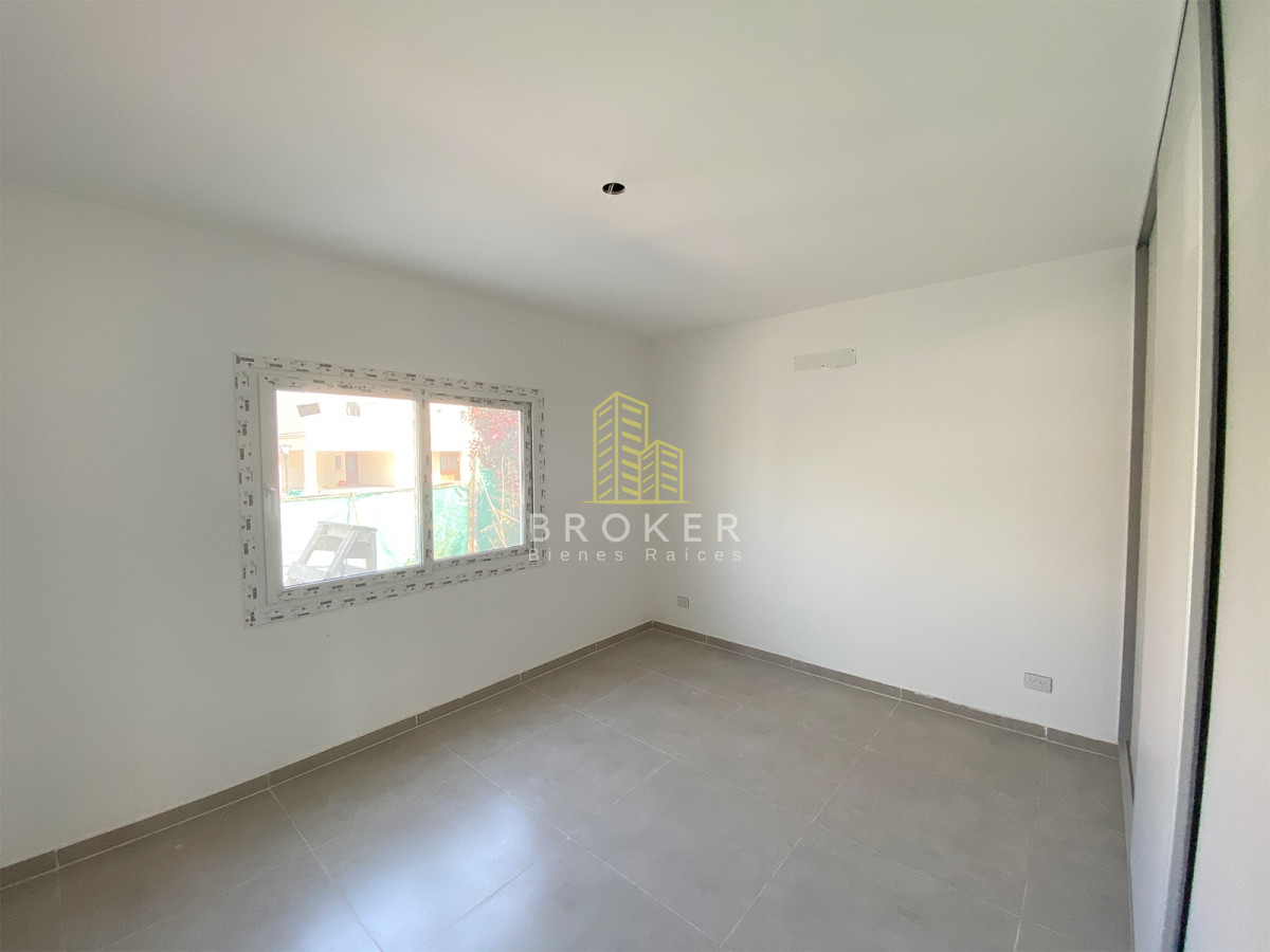 Casa ID.1849/Casa_en_Venta_a_Estrenar_en_Haras_Santa_María_-_Las_Lomas. - Casa en Venta a Estrenar en Haras Santa María - Las Lomas.