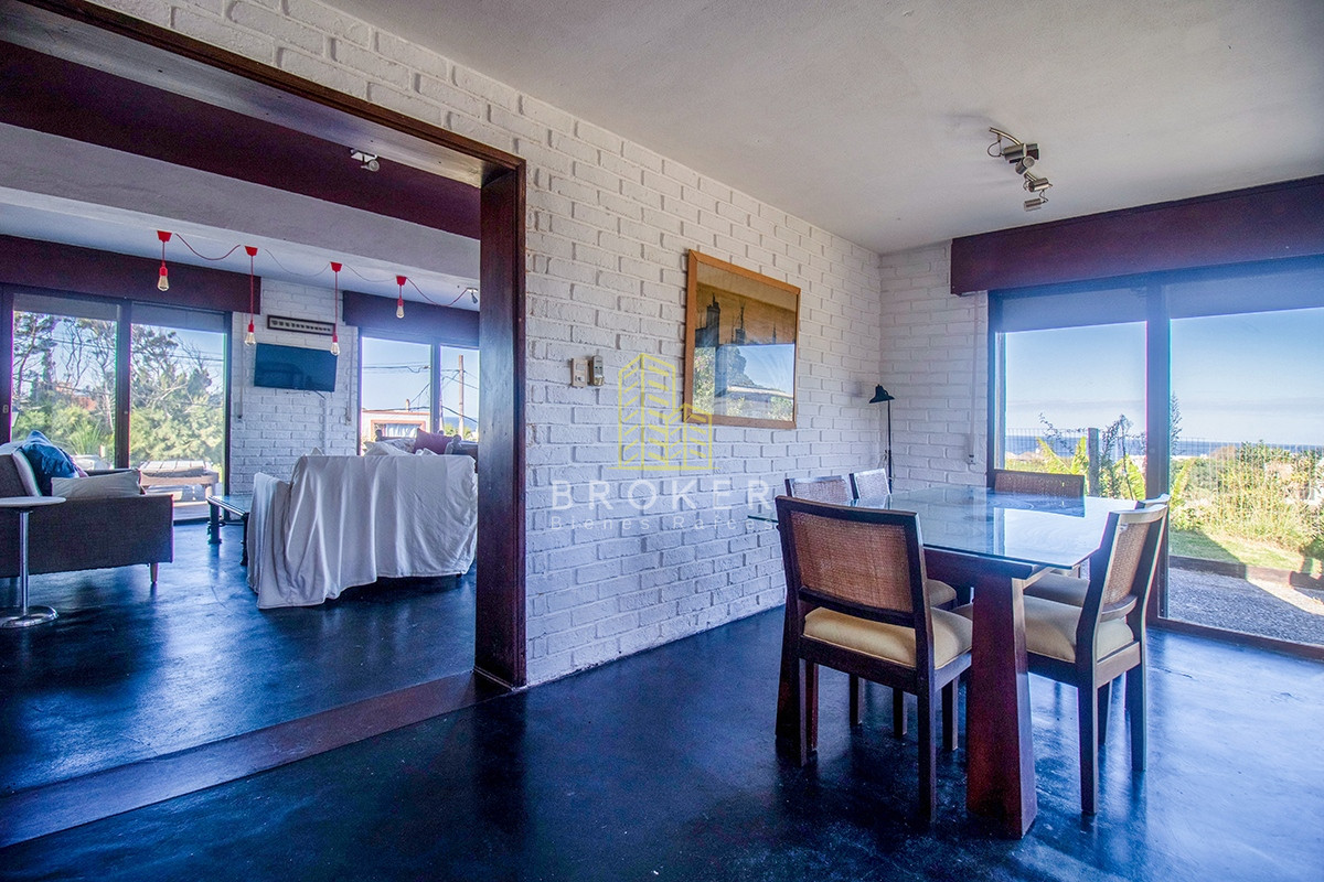 Casa ID.1099/Venta_de_casa_de_4_dormitorios_mas_dependencia_en_el_Chorro._._Punta_del_Este,_Uruguay. - Venta de casa de 4 dormitorios mas dependencia en el Chorro. . Punta del Este, Uruguay.
