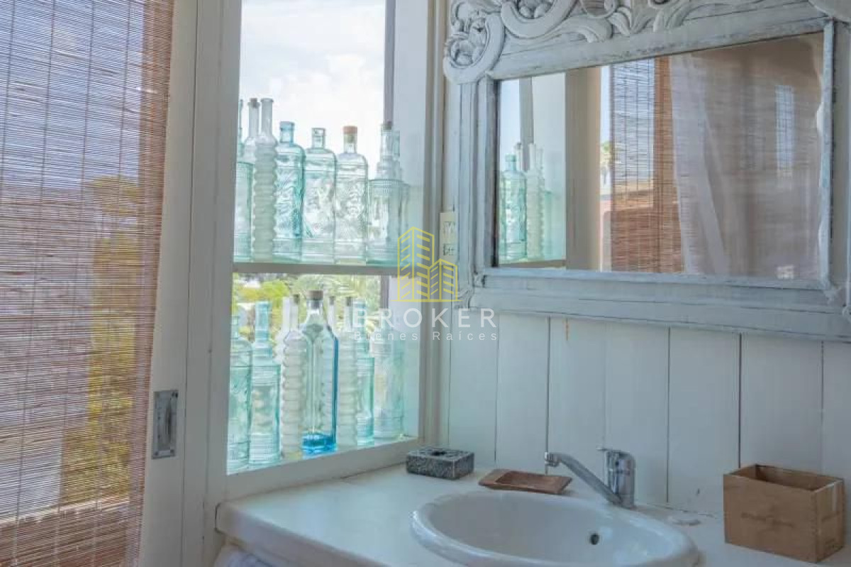 Casa ID.9009/Venta_Casa_La_barra_de_4_dormitorios_y_4_baños! - Venta Casa La barra de 4 dormitorios y 4 baños!