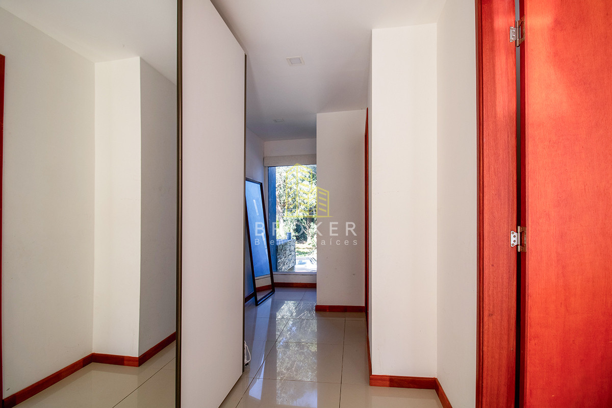 Casa ID.1833/Oportunidad_casa_en_venta_tres_dormitorios_en_Marly._Punta_del_Este,_Uruguay. - Venta Casa Punta del Este tres dormitorios piscina nueva! Zona Marly!