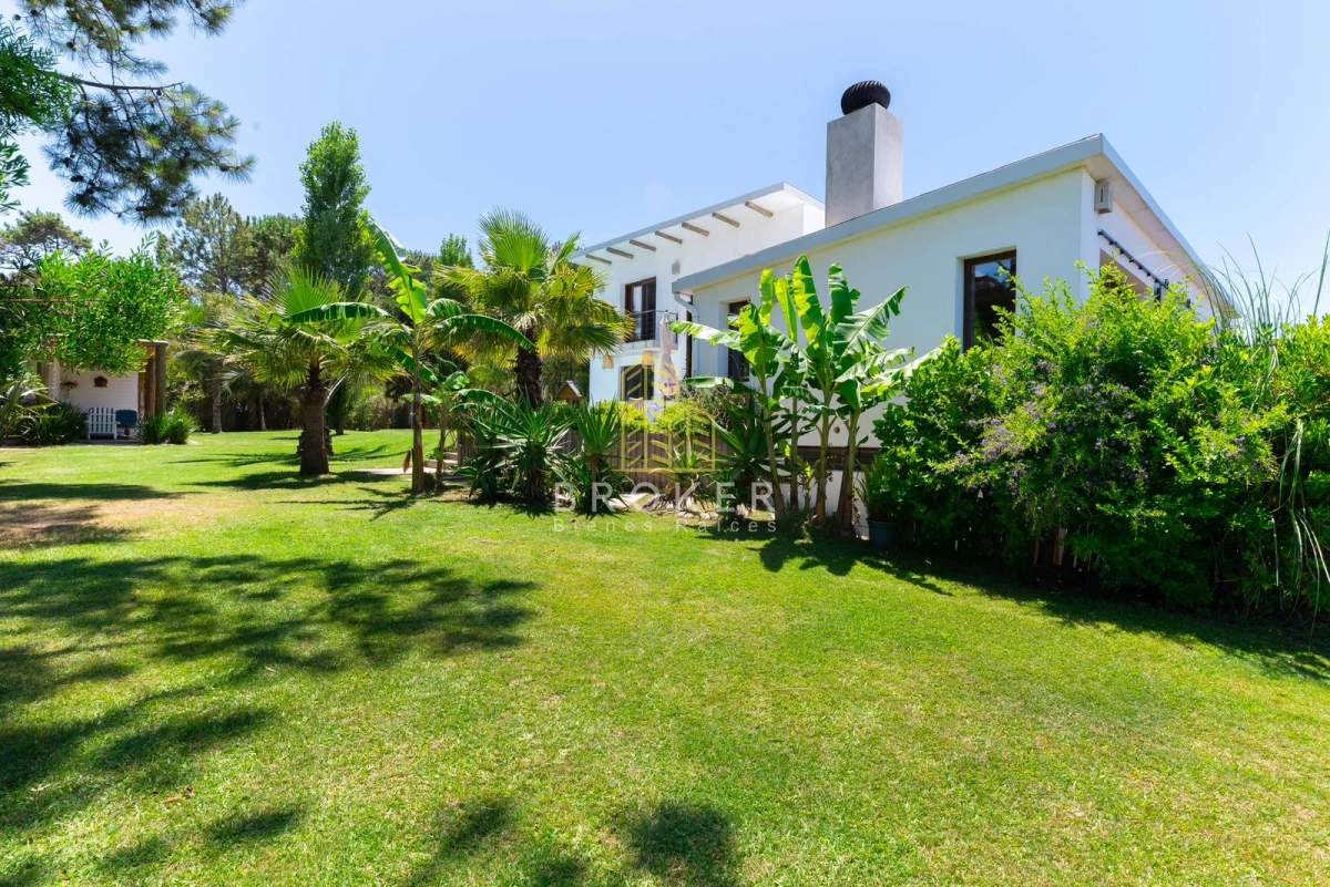 Casa ID.8866/Espectacular_y_moderna_casa_en_la_barra_para_alquiler_de_temporada - Espectacular y moderna casa en la barra para alquiler de temporada