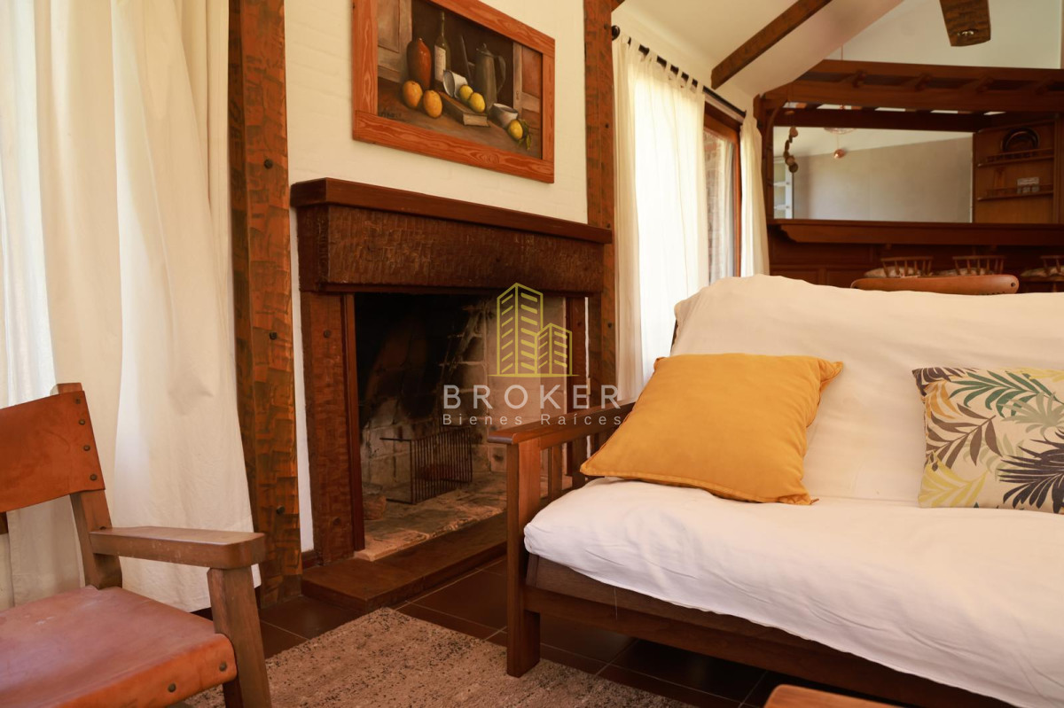 Casa ID.8834/Venta_Casa_Pinares_Punta_del_Este_con_un_amplio_terreno_y_piscina_climatizada - Venta Casa Pinares Punta del Este con un amplio terreno y piscina climatizada