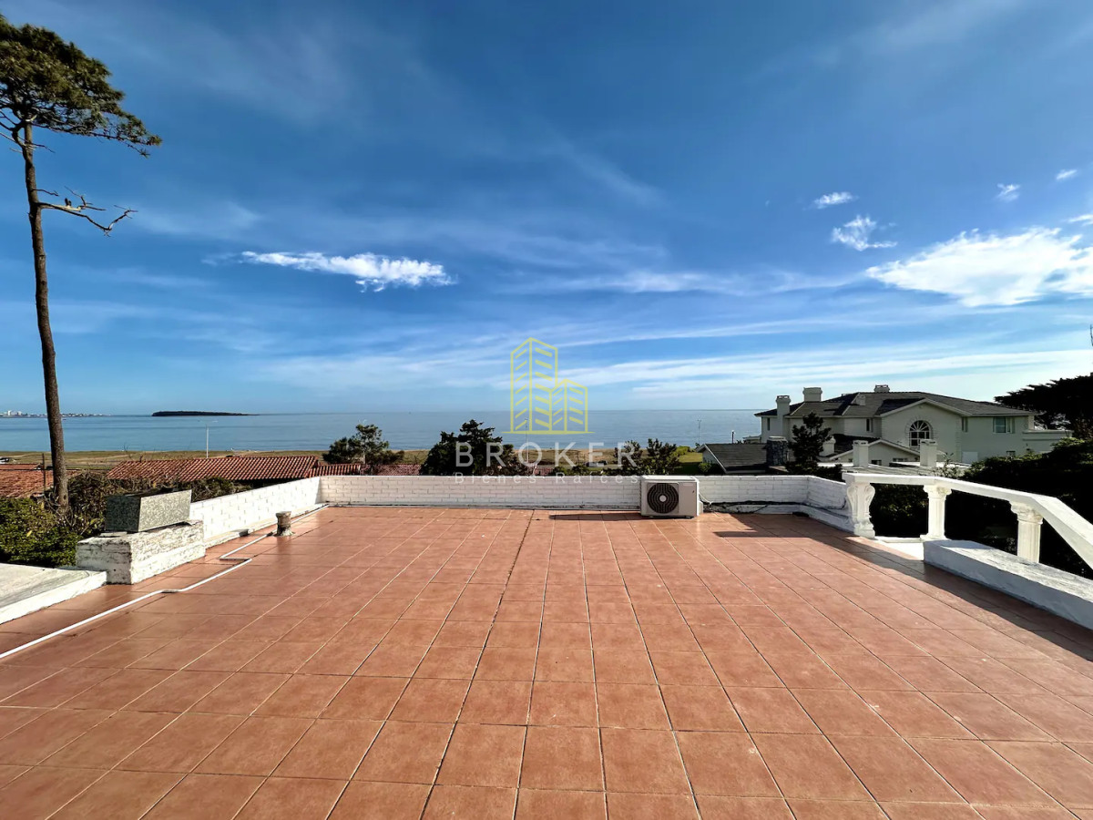 Casa ID.9224/Venta_Casa_Punta_del_Este_4_Dormitorios_a_Pasos_del_Mar_Playa_Mansa - Venta Casa Punta del Este 4 Dormitorios a Pasos del Mar Playa Mansa