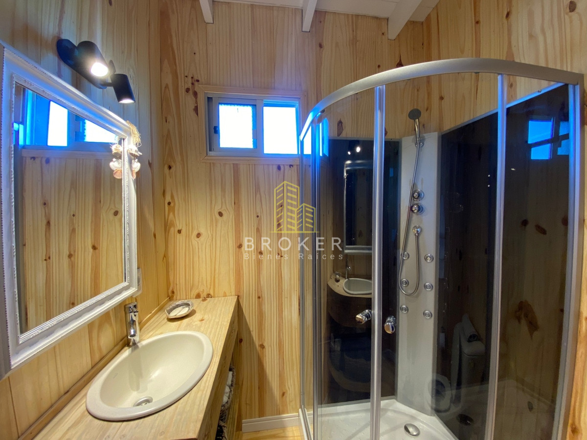 Casa ID.1169/Venta_de_cabaña_en_El_Tesoro._Punta_del_Este,_Uruguay. - Venta de cabaña en El Tesoro. Punta del Este, Uruguay.