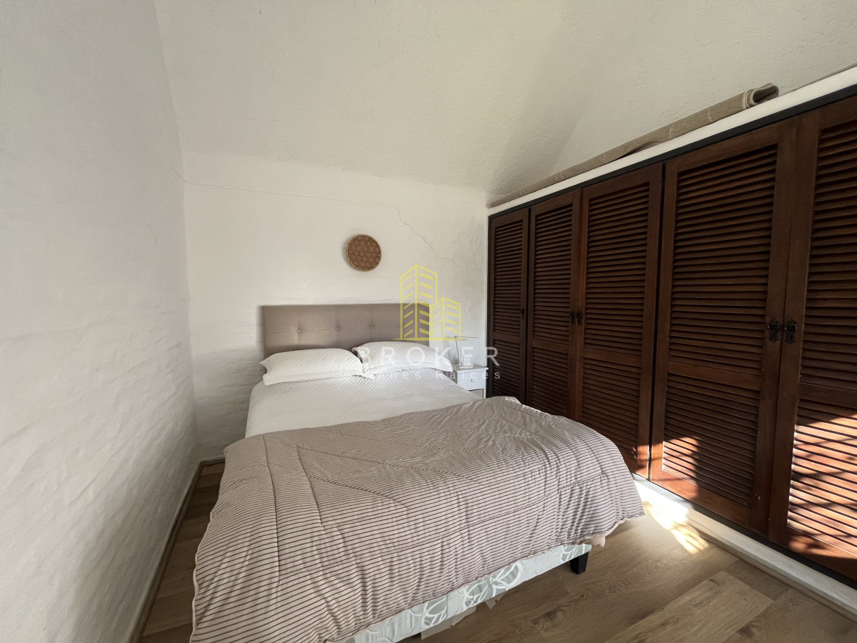 Casa ID.9252/Venta_Casa_Punta_del_Este_4_dormitorios_en_Barrio_Marly_Punta_del_Este_con_piscina_ - Venta Casa Punta del Este 4 dormitorios en Barrio Marly Punta del Este con piscina 