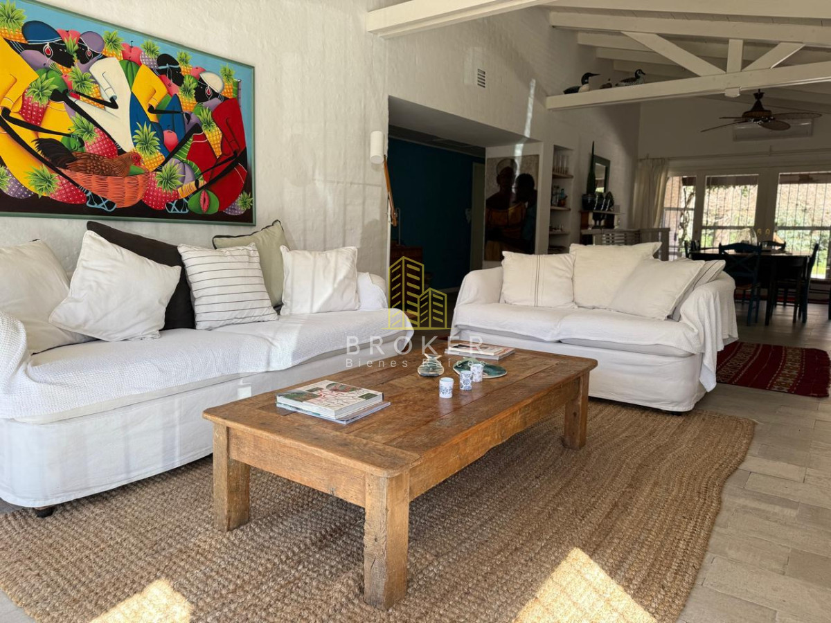 Casa ID.9597/Alquiler_de_temporada_Casa_en_San_Rafael,_Punta_del_Este,_3_dormitorios_y_amplio_jardín - Alquiler de temporada Casa en San Rafael, Punta del Este, 3 dormitorios y amplio jardín