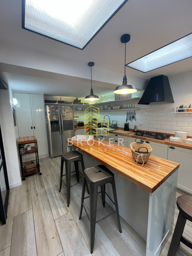 Casa ID.8845/Alquiler_hermosa_y_amplia_casa_con_pileta_climatizada_en_San_Rafael,_Punta_del_Este - Alquiler hermosa y amplia casa con pileta climatizada en San Rafael, Punta del Este