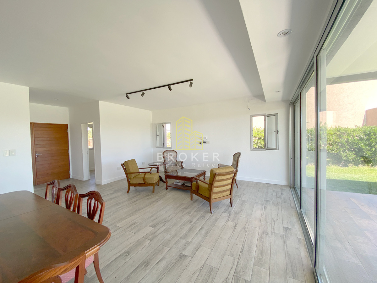 Casa ID.2220/Casa_en_Venta_en_Haras_Santa_María_-_Barrio_Molino - Casa en Venta en Haras Santa María - Barrio Molino