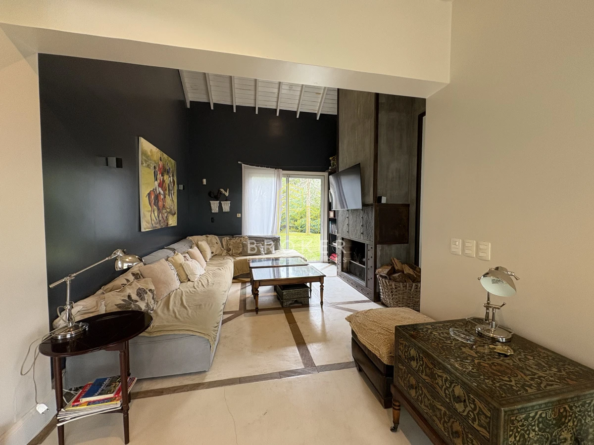 Casa ID.76/Venta_Casa_La_Barra_Punta_Del_Este_Broker_ - Venta De Icónica Casa de Lujo en la Barra, una casa de revista de gran nivel 