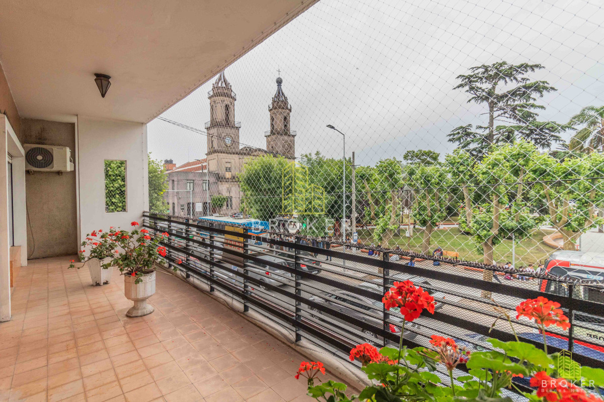 Casa ID.2082/Venta_Casa_2_dormitorios_en_Las_Piedras_Avda_Instrucciones - Venta Casa 2 dormitorios en Las Piedras Avda Instrucciones