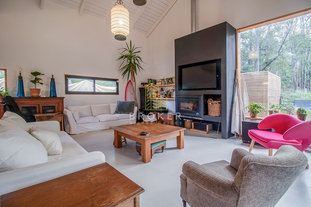 Casa ID.704/Venta_de_amplia_casa_en_Barra_Verde - Venta y alquiler de casa de 3 dormitorios en Barra Verde. Punta del Este, Uruguay.