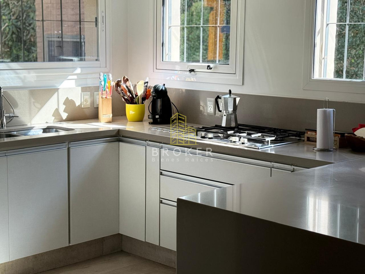 Casa ID.9597/Alquiler_de_temporada_Casa_en_San_Rafael,_Punta_del_Este,_3_dormitorios_y_amplio_jardín - Alquiler de temporada Casa en San Rafael, Punta del Este, 3 dormitorios y amplio jardín