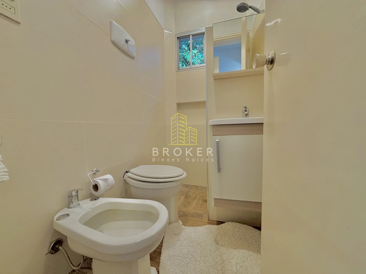 Casa ID.9226/Venta_casa_punta_del_este_4_dormitorios_mas_servicio_Cantegril_piscina - Venta casa punta del este 4 dormitorios mas servicio Cantegril piscina