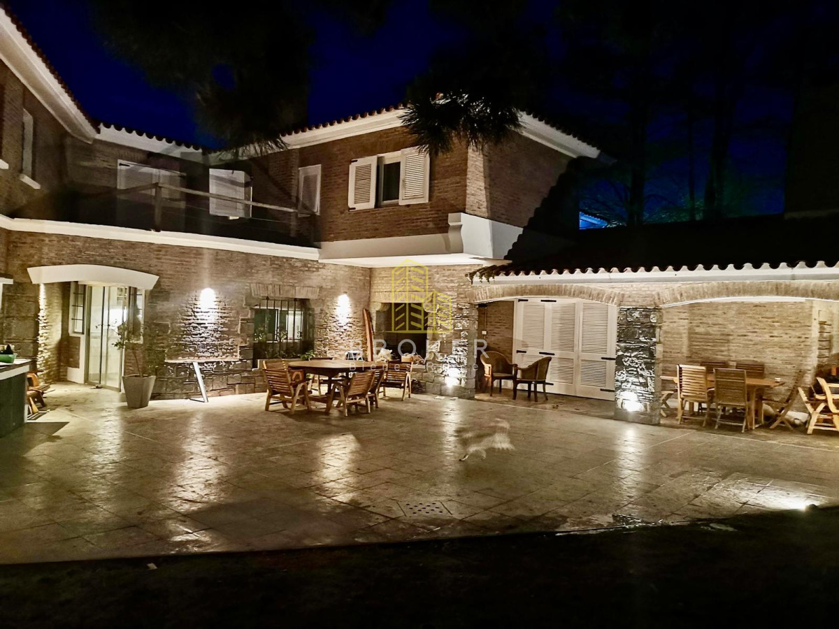 Casa ID.9084/Alquiler_Casa_4_dormitorios_Playa_Mansa,_Punta_del_Este - Alquiler Casa 4 dormitorios Playa Mansa, Punta del Este