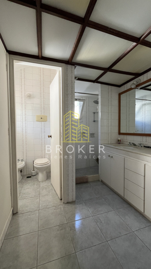 Casa ID.9399 - VENTA CASA PUNTA DEL ESTE Playa Mansa Parada 16