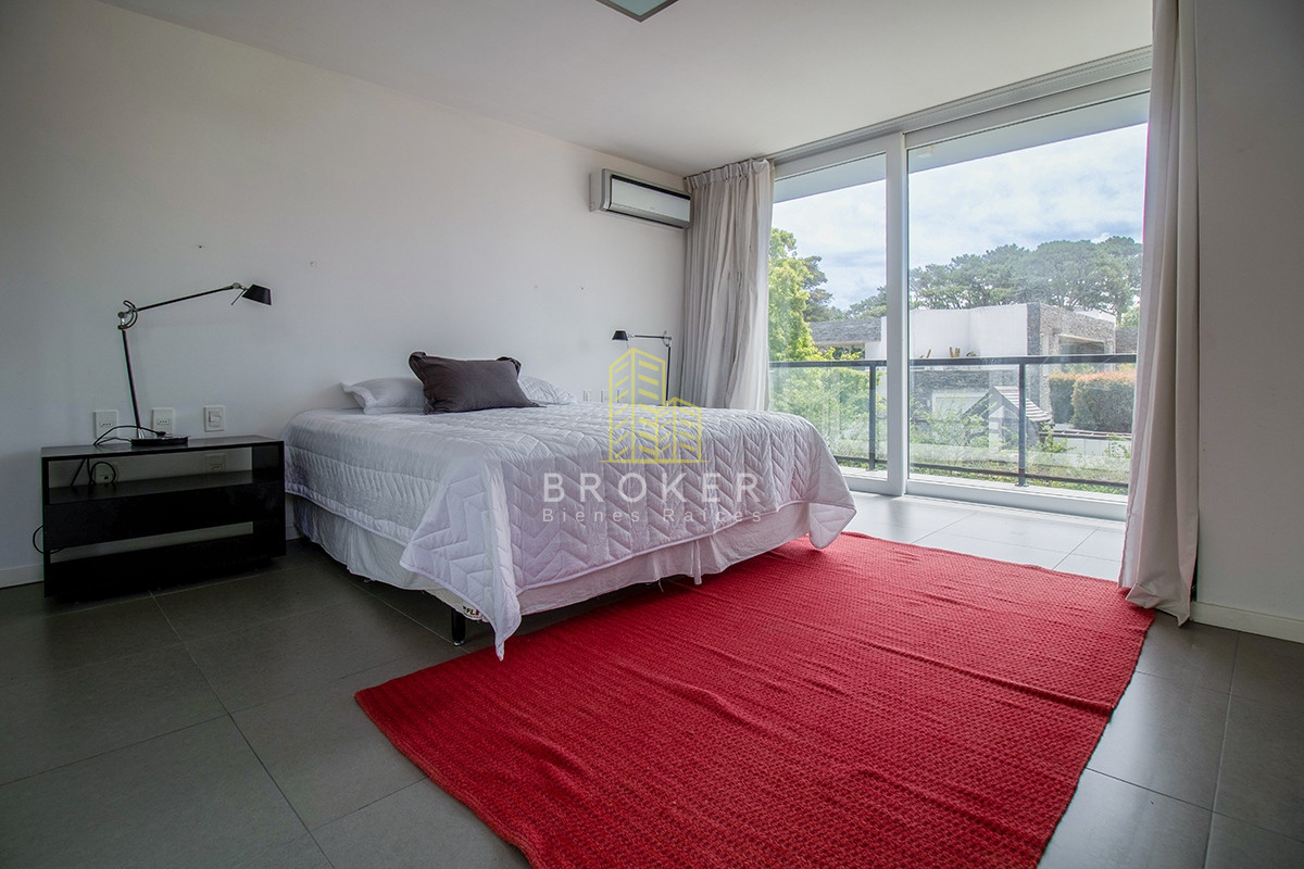 Casa ID.805/Venta_de_casa_de_categoria_en_Boulevard_Park,_Punta_del_Este._ - Venta de casa de categoria en Boulevard Park, Punta del Este. 
