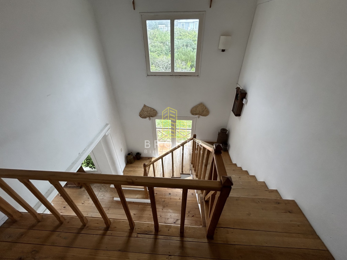 Casa ID.1173/Venta_y_alquiler_de_gran_casa_en_Montoya._Punta_del_Este,_Uruguay._ - Venta y alquiler de gran casa en Montoya. Punta del Este, Uruguay. 