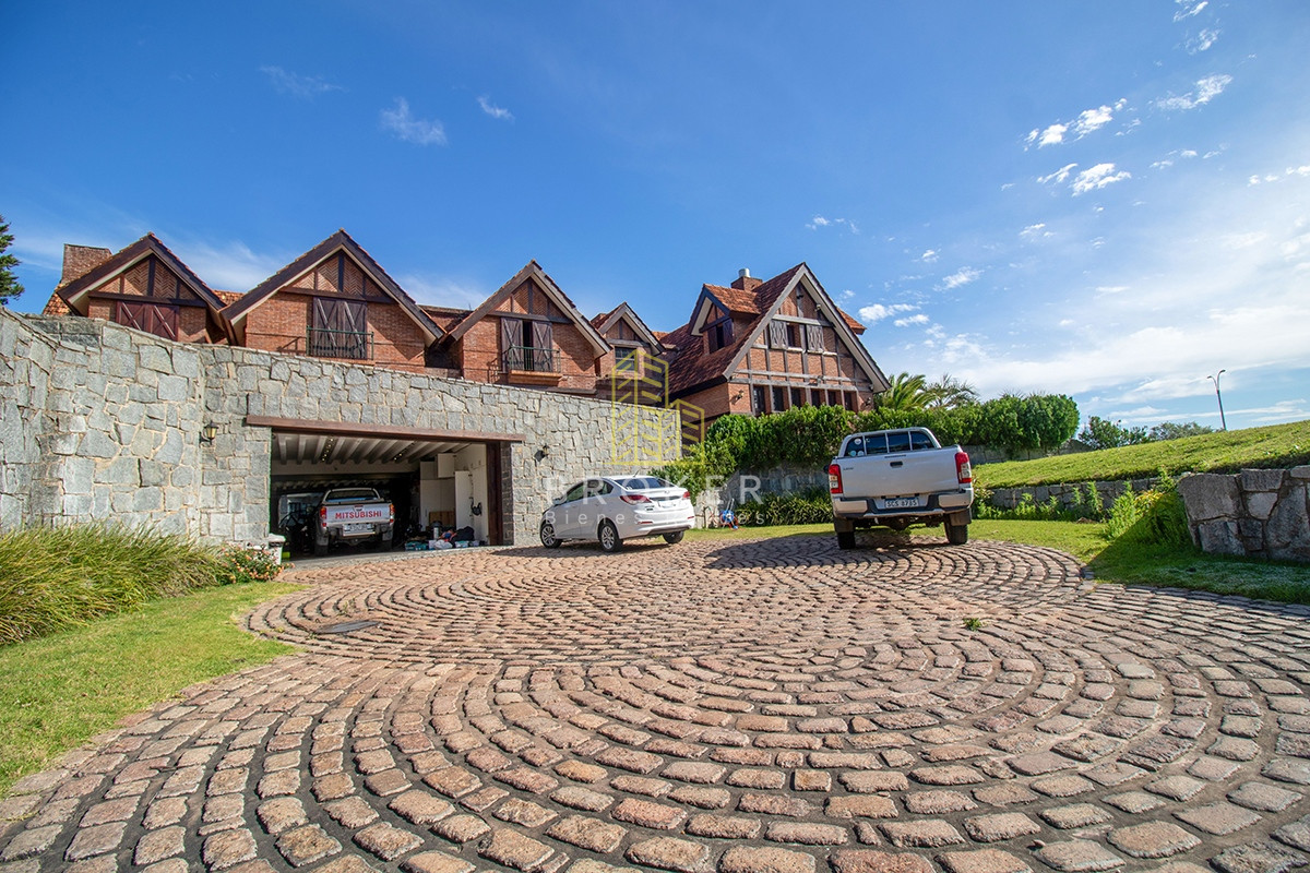 Casa ID.37/Venta_Mansión_frente_al_mar_en_Punta_Del_Este_Playa_Mansa - Venta Mansión frente al mar en Punta Del Este Playa Mansa