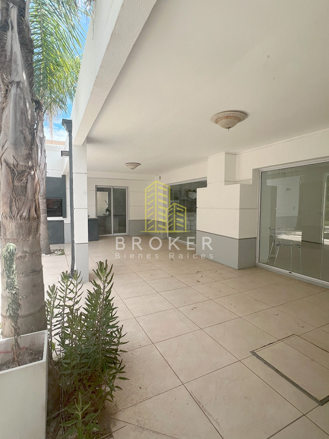 Casa ID.2238/Casa_en_Venta_en_Haras_Santa_María_-_Barrio_Los_Eucaliptos - Casa en Venta en Haras Santa María - Barrio Los Eucaliptos