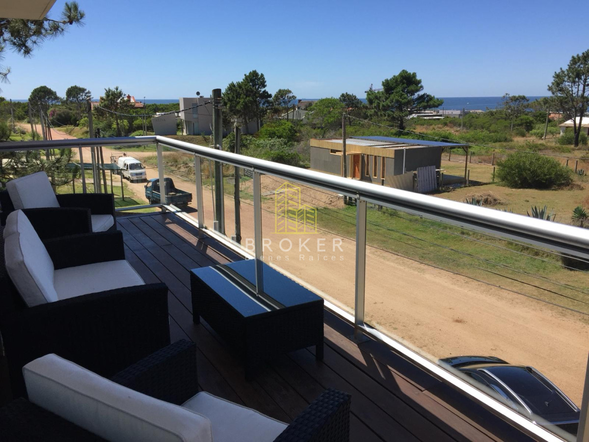 Casa ID.1174/Alquiler_de_casa_moderna_en_Manantiales._Punta_del_Este,_Uruguay. - Alquiler de casa moderna en Manantiales. Punta del Este, Uruguay.