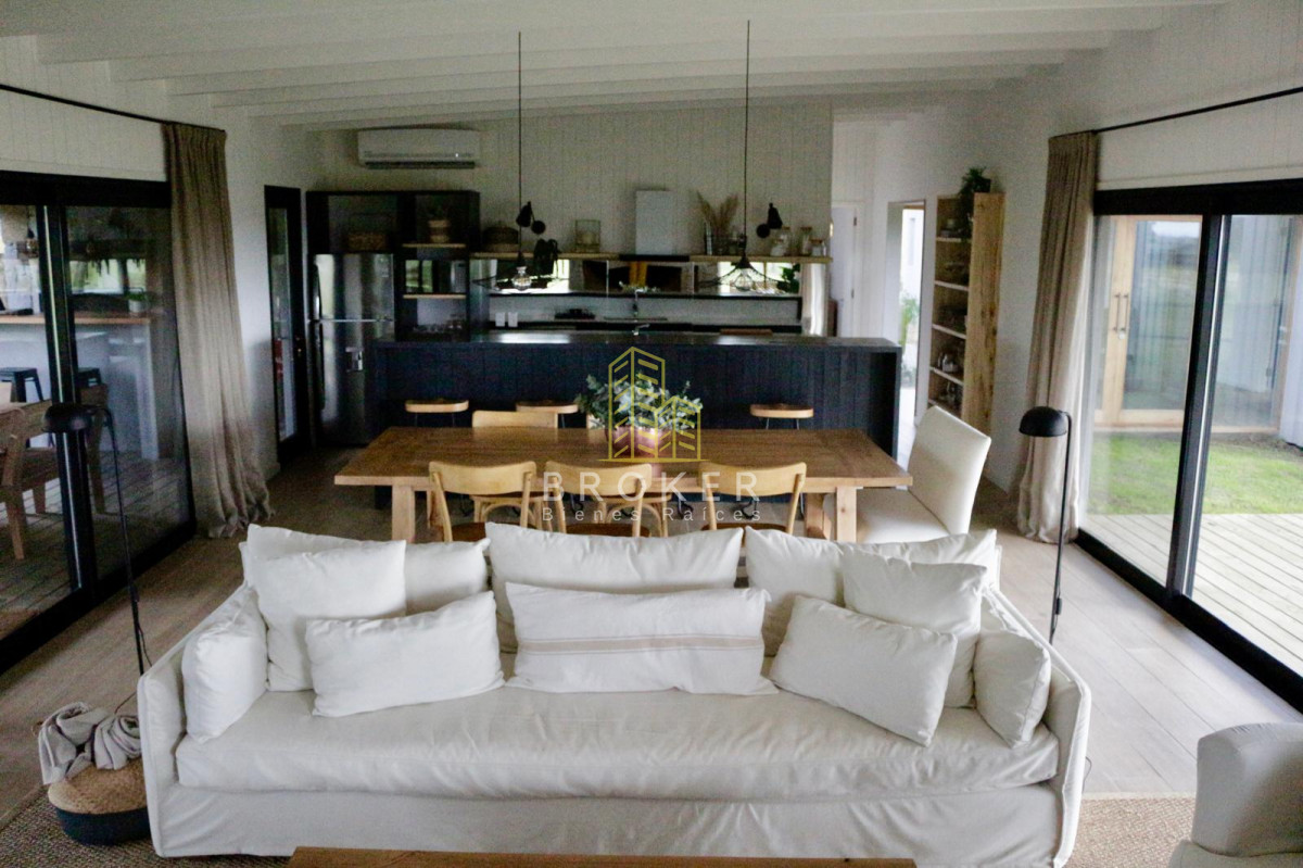 Casa ID.9157/Alquiler_Casa_en_El_Quijote_de_4_dormitorios_en_suite!_La_Barra - Alquiler Casa en El Quijote de 4 dormitorios en suite! La Barra