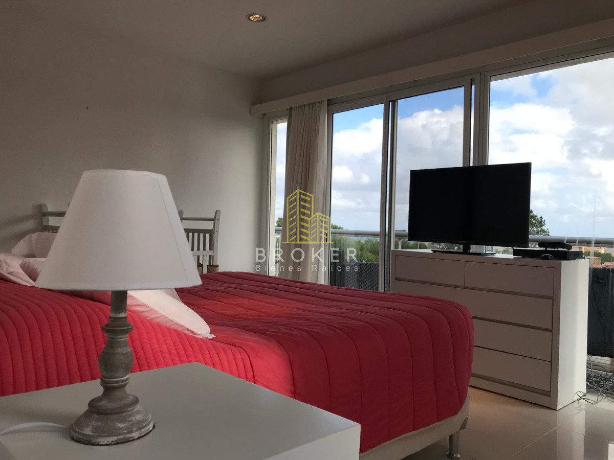 Casa ID.1174/Alquiler_de_casa_moderna_en_Manantiales._Punta_del_Este,_Uruguay. - Alquiler de casa moderna en Manantiales. Punta del Este, Uruguay.