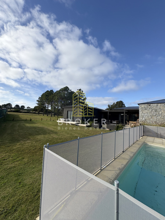 Casa ID.8874/Venta_Casa_La_Barra_Punta_del_Este - Venta Casa La Barra Punta del Este