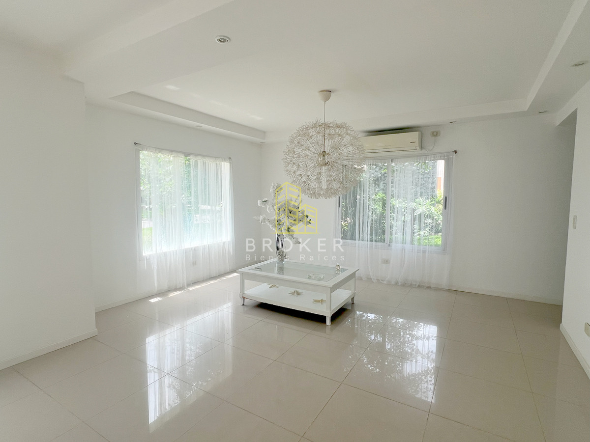Casa ID.2238/Casa_en_Venta_en_Haras_Santa_María_-_Barrio_Los_Eucaliptos - Casa en Venta en Haras Santa María - Barrio Los Eucaliptos