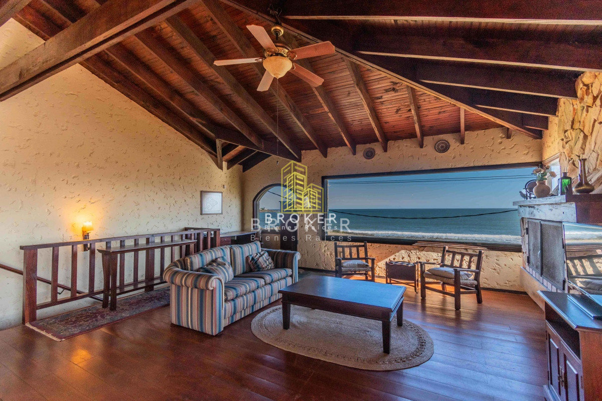 Casa ID.573/Venta_de_Casa_en_Piriapolis_San_Francisco_frente_al_mar!_3_dormitorios! - Venta de Casa en Piriapolis San Francisco frente al mar! 4 dormitorios!