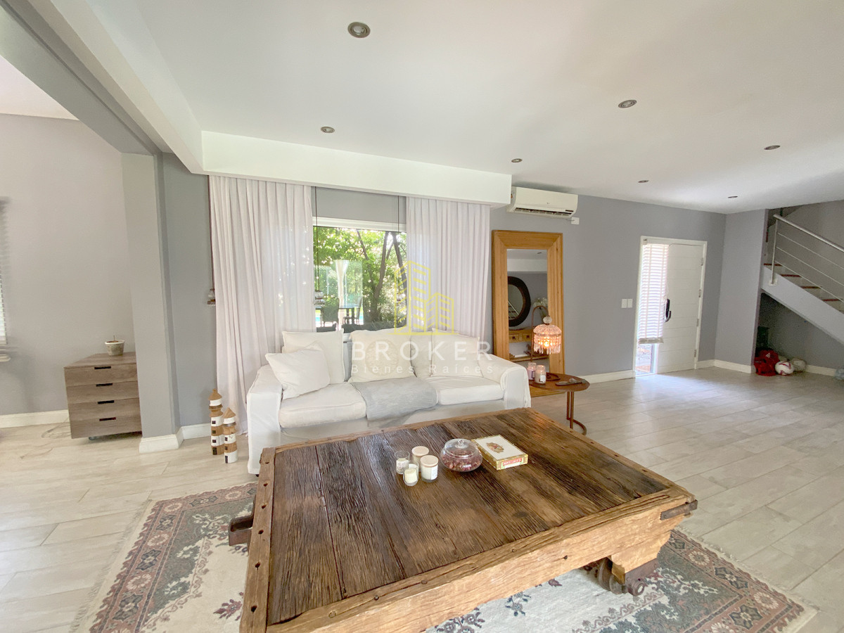 Casa ID.2221/Casa_en_Venta_en_Haras_Santa_María_-_Barrio_Las_Lomas - Casa en Venta en Haras Santa María - Barrio Las Lomas