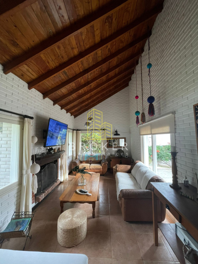 Casa ID.8845/Alquiler_hermosa_y_amplia_casa_con_pileta_climatizada_en_San_Rafael,_Punta_del_Este - Alquiler hermosa y amplia casa con pileta climatizada en San Rafael, Punta del Este