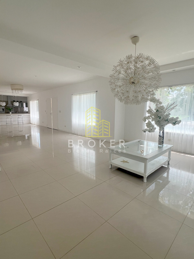 Casa ID.2238/Casa_en_Venta_en_Haras_Santa_María_-_Barrio_Los_Eucaliptos - Casa en Venta en Haras Santa María - Barrio Los Eucaliptos