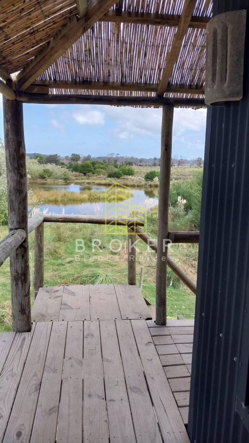 Casa ID.1169/Venta_de_cabaña_en_El_Tesoro._Punta_del_Este,_Uruguay. - Venta de cabaña en El Tesoro. Punta del Este, Uruguay.