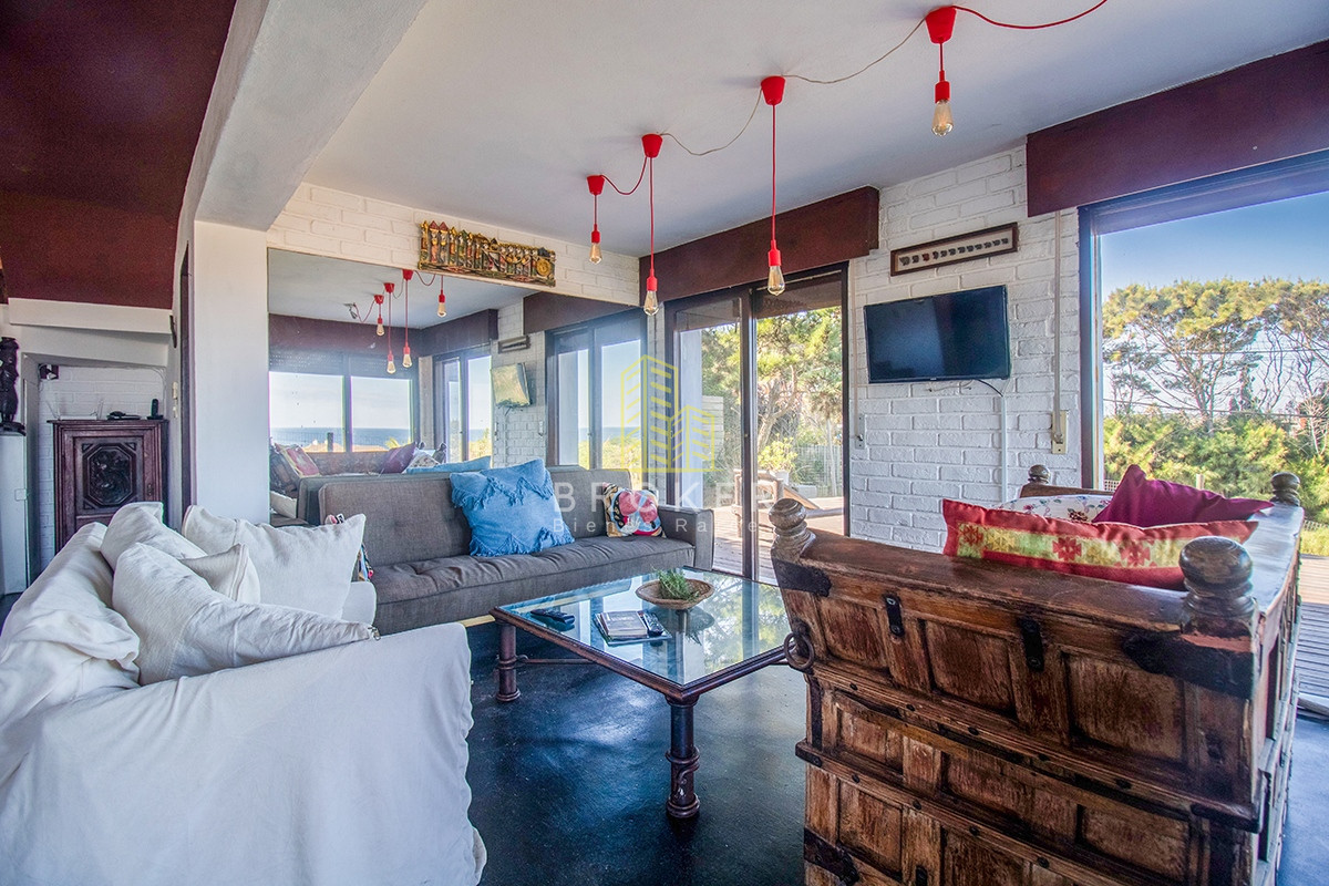 Casa ID.1099/Venta_de_casa_de_4_dormitorios_mas_dependencia_en_el_Chorro._._Punta_del_Este,_Uruguay. - Venta de casa de 4 dormitorios mas dependencia en el Chorro. . Punta del Este, Uruguay.