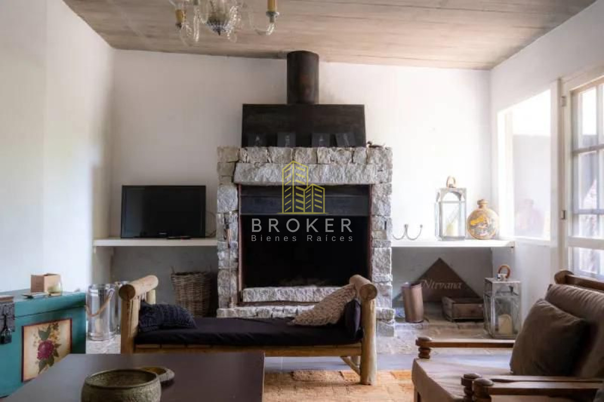 Casa ID.9009/Venta_Casa_La_barra_de_4_dormitorios_y_4_baños! - Venta Casa La barra de 4 dormitorios y 4 baños!