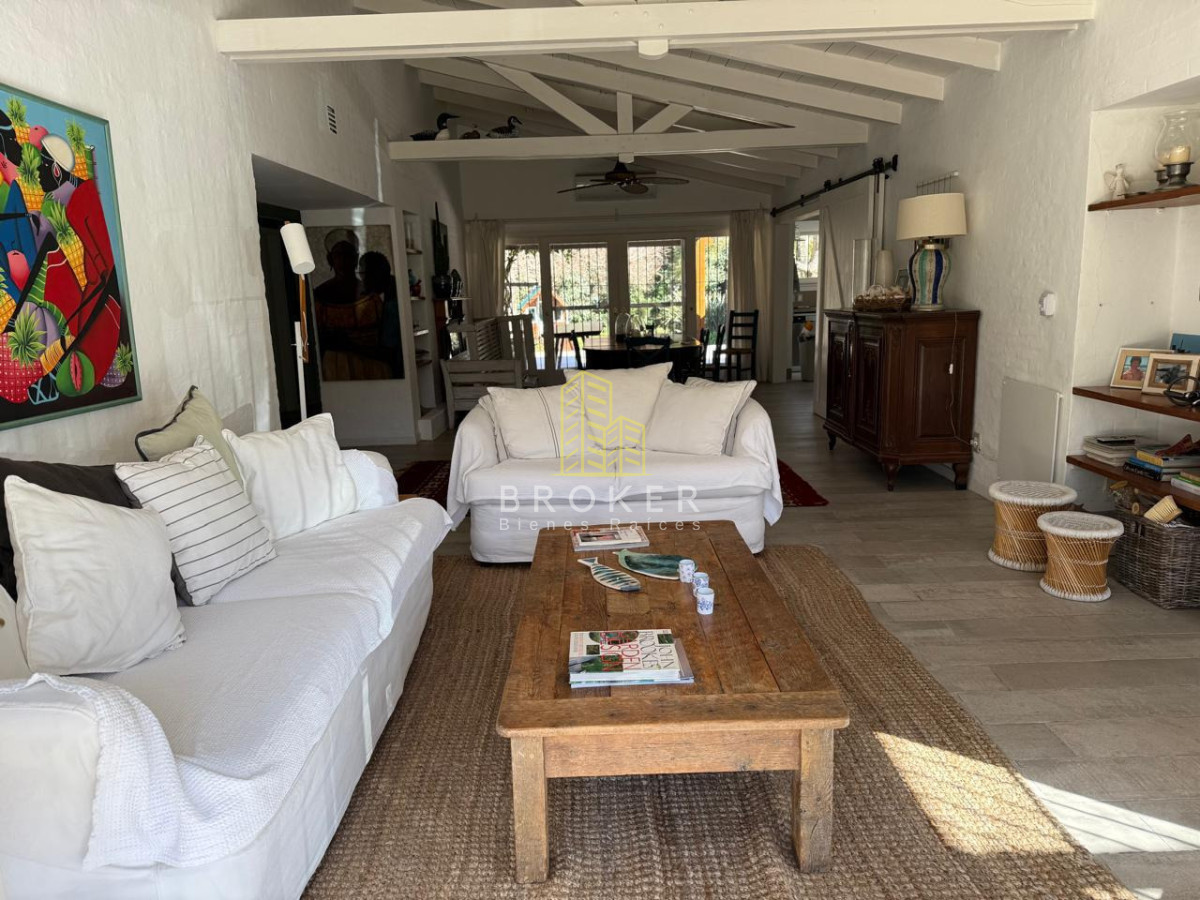 Casa ID.9597/Alquiler_de_temporada_Casa_en_San_Rafael,_Punta_del_Este,_3_dormitorios_y_amplio_jardín - Alquiler de temporada Casa en San Rafael, Punta del Este, 3 dormitorios y amplio jardín