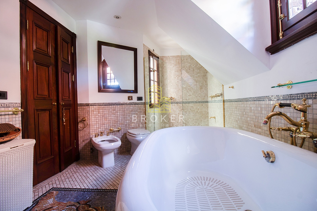 Casa ID.37/Venta_Mansión_frente_al_mar_en_Punta_Del_Este_Playa_Mansa - Venta Mansión frente al mar en Punta Del Este Playa Mansa