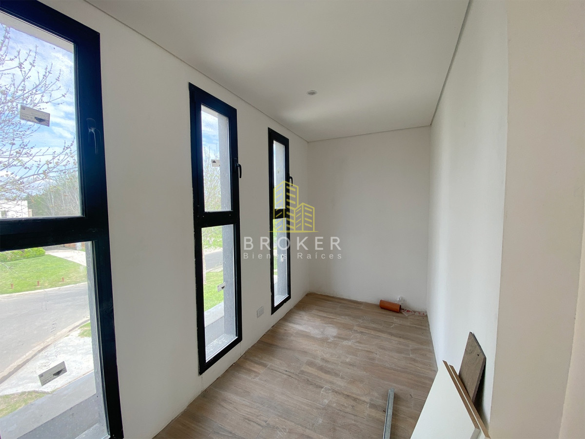 Casa ID.1900/Casa_a_Estrenar_en_Venta_en_Haras_Santa_María_-_Barrio_Los_Eucaliptos - Casa a Estrenar en Venta en Haras Santa María - Barrio Los Eucaliptos