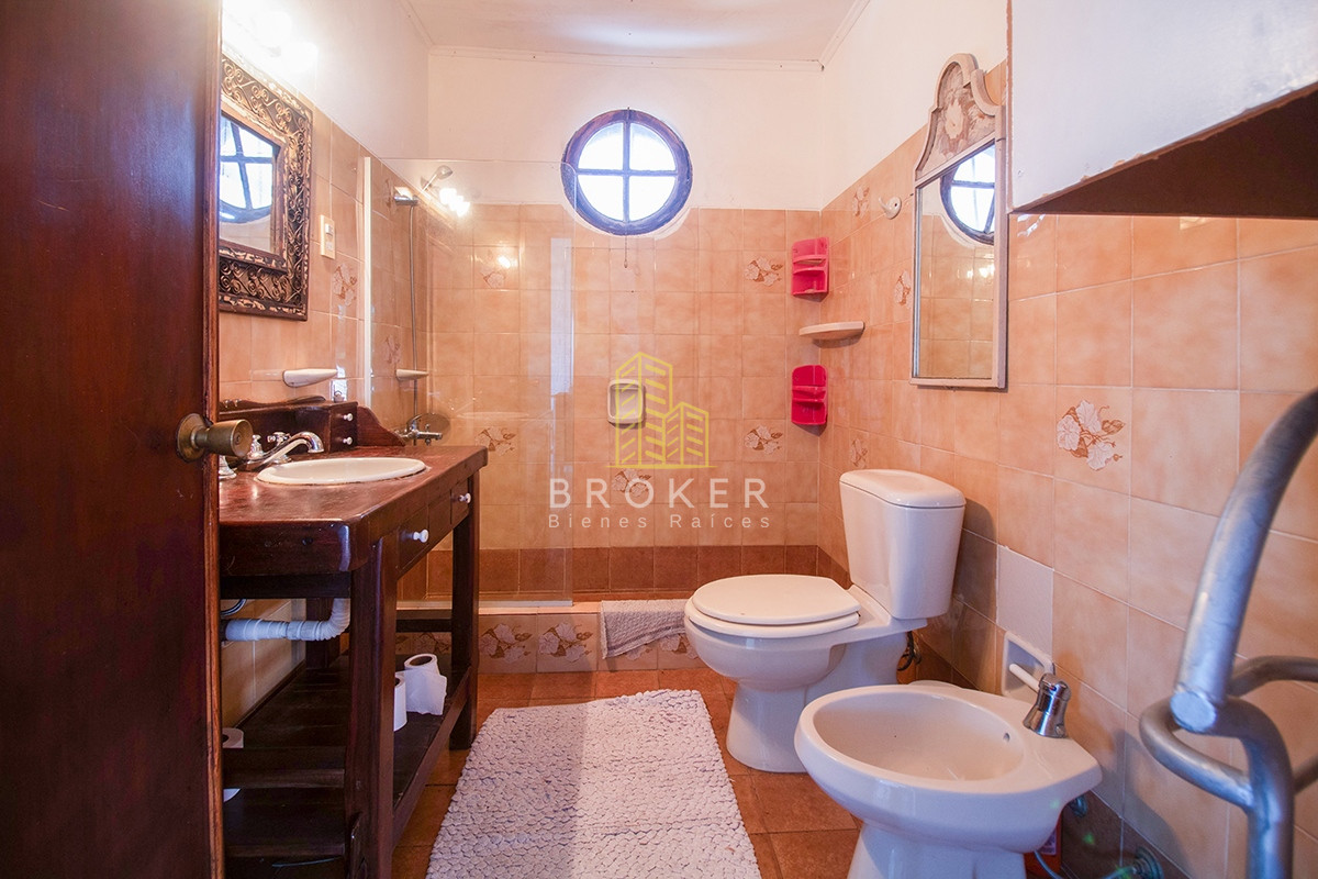 Casa ID.1099/Venta_de_casa_de_4_dormitorios_mas_dependencia_en_el_Chorro._._Punta_del_Este,_Uruguay. - Venta de casa de 4 dormitorios mas dependencia en el Chorro. . Punta del Este, Uruguay.