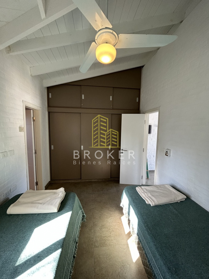 Casa ID.572/Venta_de_Duplex_en_Barrio_Privado,_Playa_Mansa_punta_del_este_ - Venta de Duplex en Barrio Privado, Playa Mansa. Punta del Este, Uruguay.