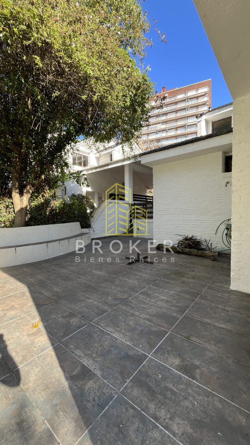 Casa ID.9399 - VENTA CASA PUNTA DEL ESTE Playa Mansa Parada 16