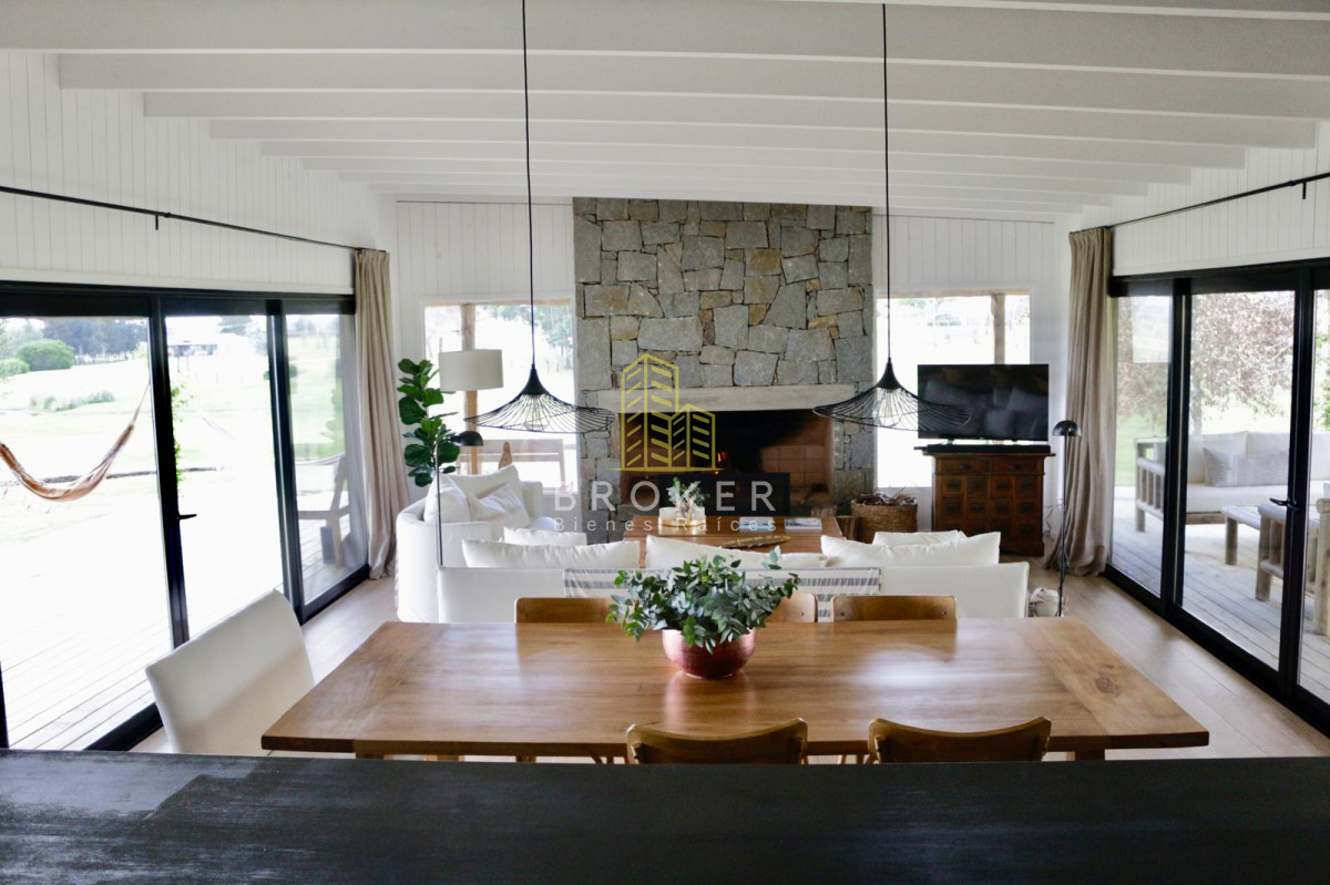 Casa ID.9157/Alquiler_Casa_en_El_Quijote_de_4_dormitorios_en_suite!_La_Barra - Alquiler Casa en El Quijote de 4 dormitorios en suite! La Barra