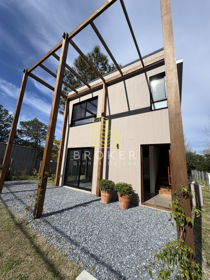 Casa ID.9145/Venta_casa_3_dormitorios_La_Barra_Punta_del_Este_ - Venta casa 3 dormitorios La Barra Punta del Este 