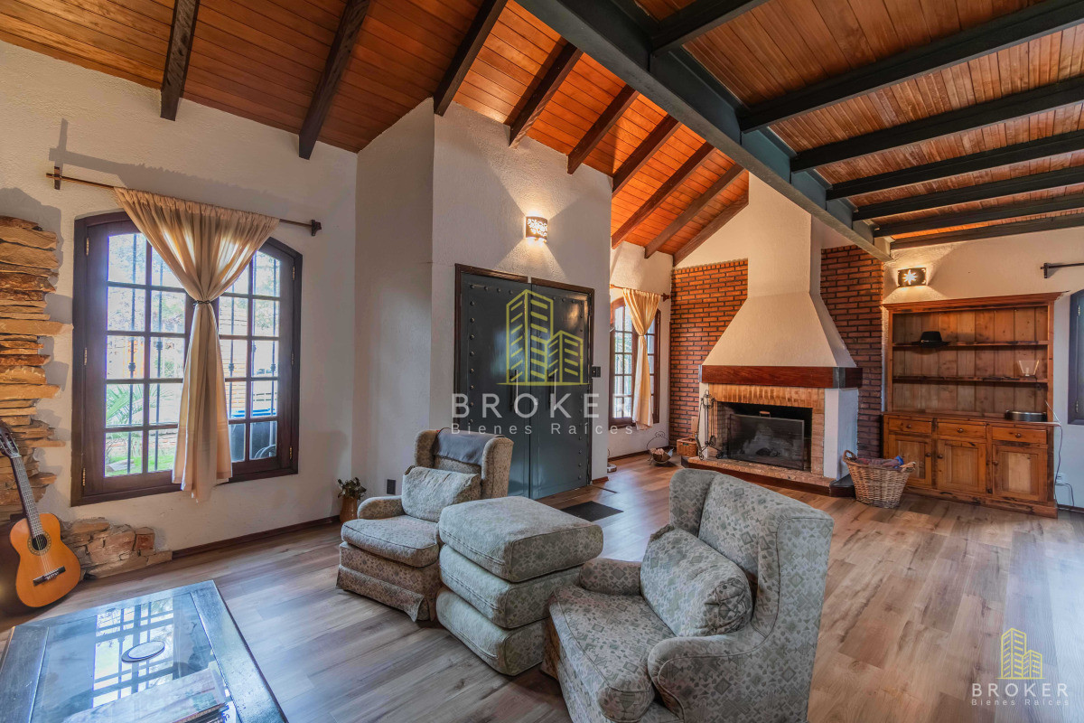 Casa ID.668/Venta_Casa_Barra_de_Carrasco_a_metros_de_la_Rambla! - Venta Casa Barra de Carrasco 3 dormitorios a metros de la Rambla!