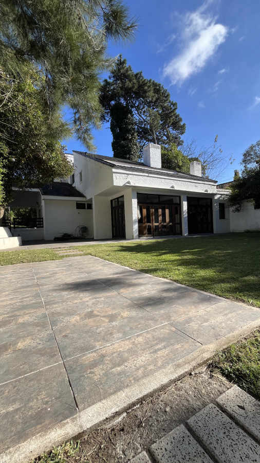 Venta Casa PH con Piscina Climatizada Playa Mansa Parada 16