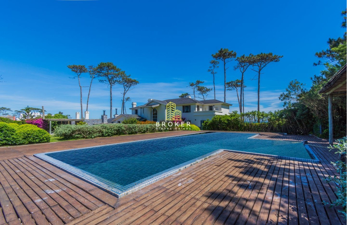 Venta Mansión frente al mar en Punta del Este - Playa Mansa 
