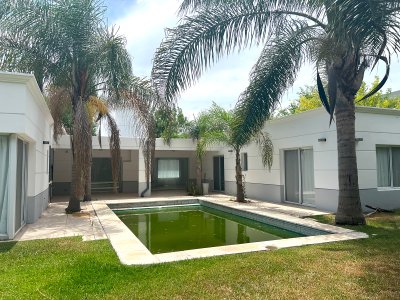 Casa en Venta en Haras Santa María - Barrio Los Eucaliptos