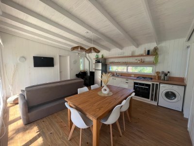 Alquiler de hermosa casa a estrenar de 2 dormitorios y 2 baños en santa monica