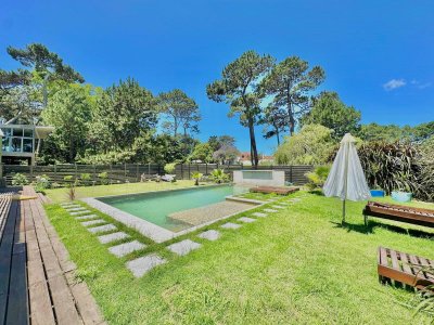 Venta casa Punta del Este 3 dormitorios Beverly Hills